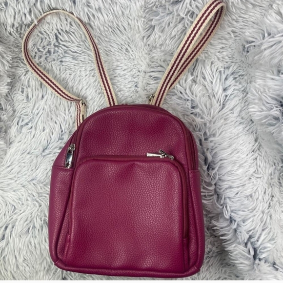 Thirty-one Backpack Purse - Picture 4 of 7